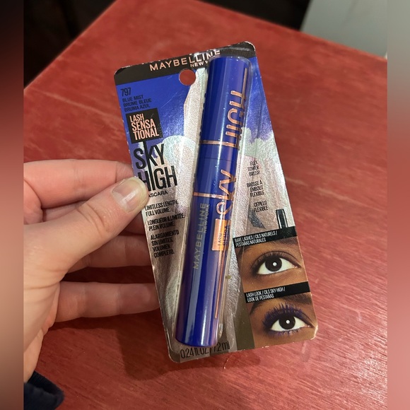 Maybelline sky high mascara - Picture 2 of 3